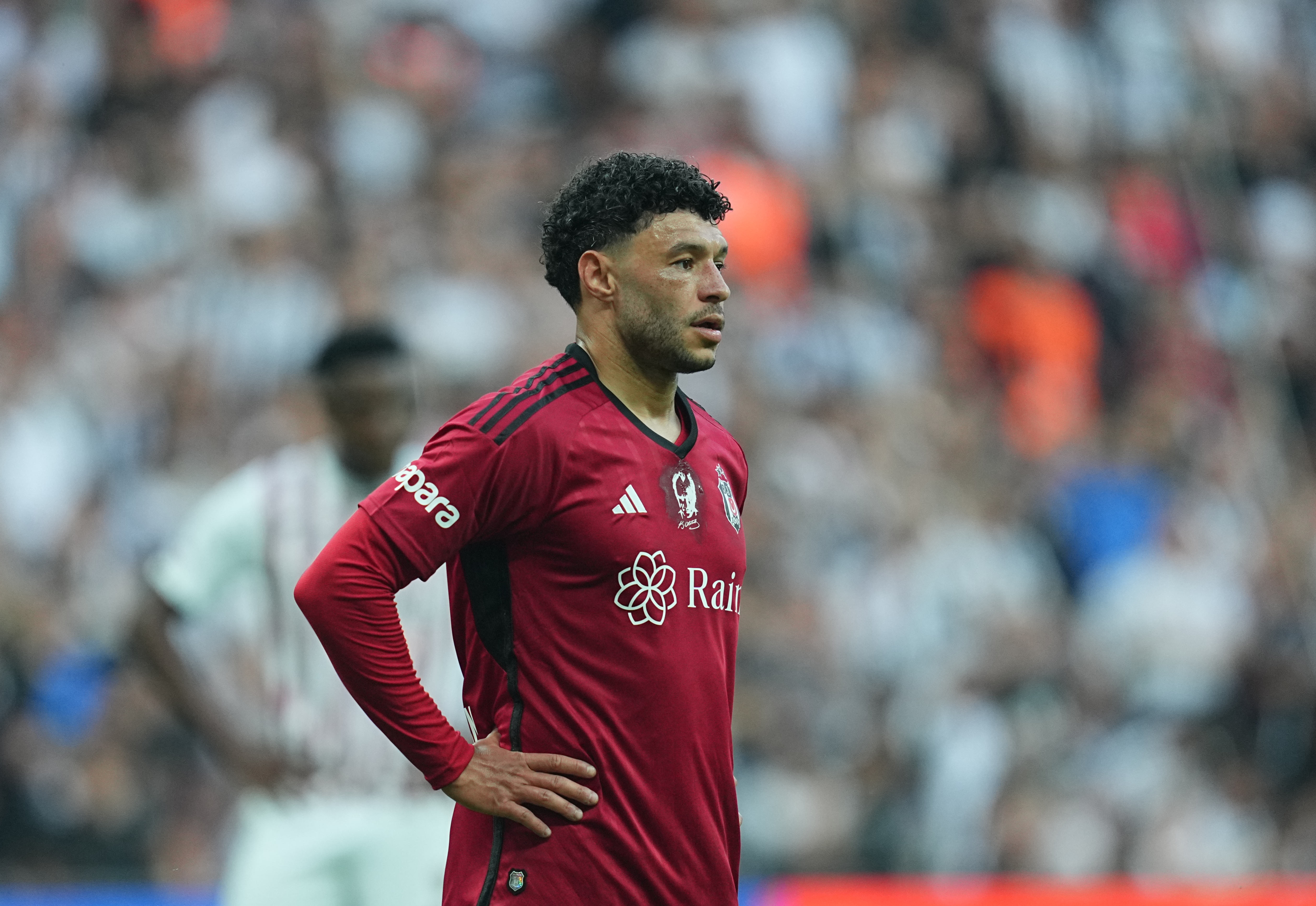 新球体育-TA：32岁中场张伯伦将加盟凯尔特人，包含可续约至2027的选项